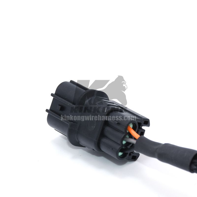 Custom automotive harness with Sumitomo 3 way connector 6188-4739